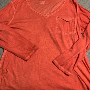 Long sleeve with pocket